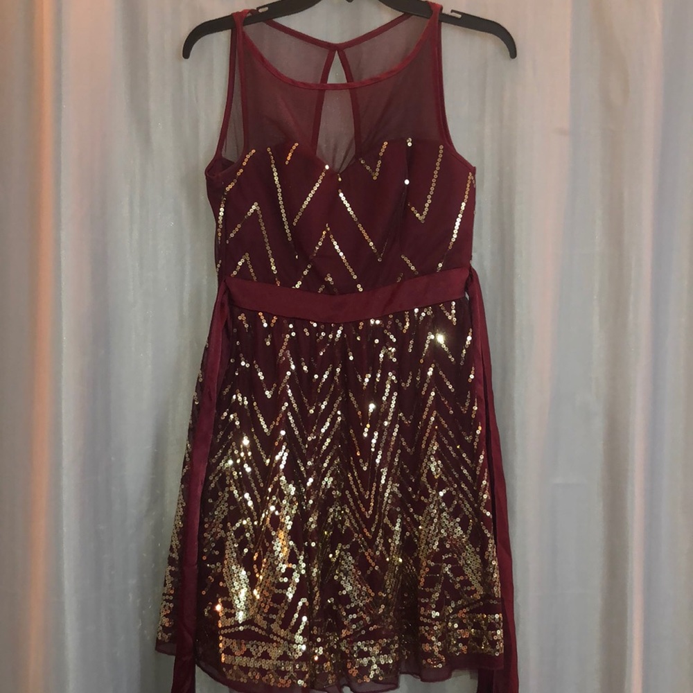 Macy’s short prom dress with gold sequin detail